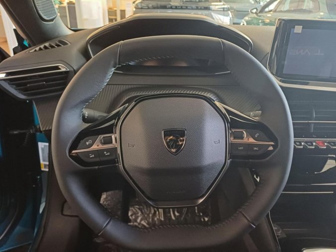 Peugeot 2008, Peugeot 2008 ALLURE 1.2 PureTech 100k, barva modrá