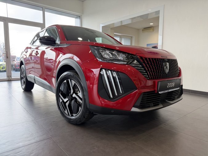 Peugeot 2008, Peugeot 2008 Allure Turbo 100 koní, barva červená