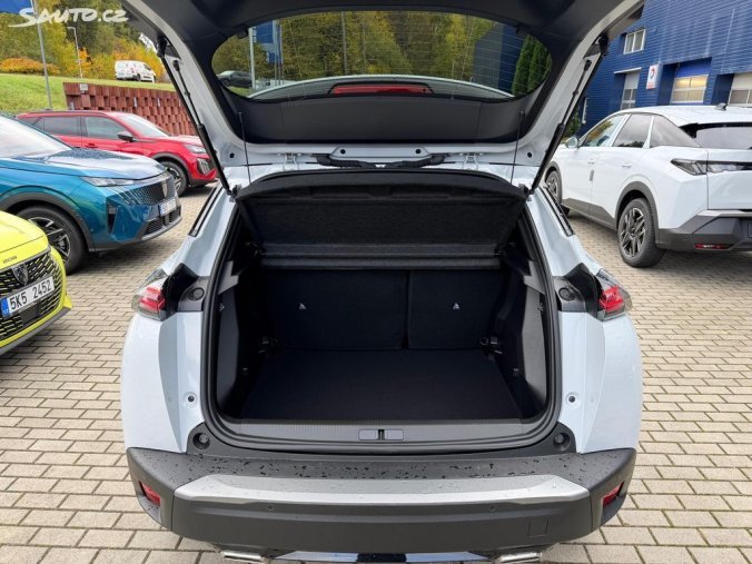 Peugeot 2008, Peugeot 2008 ALLURE PureTech 130k EAT8, barva bílá