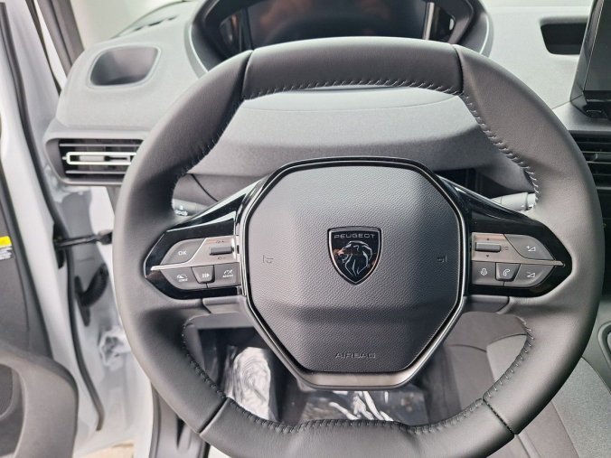 Peugeot Rifter, Peugeot Rifter ALLURE PT 110  M6, barva bílá