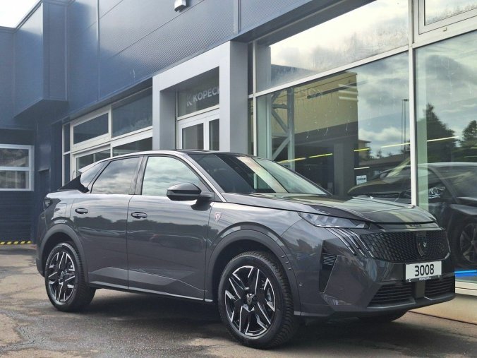 Peugeot 3008, Peugeot 3008 GT Hybrid 136 e-DCS6, barva šedá
