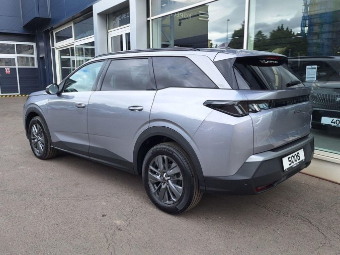Peugeot 5008, Peugeot 5008 ALLURE Hybrid 145 e-DCS6, barva šedá