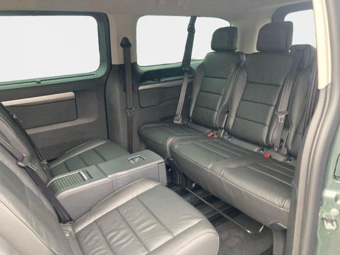 Peugeot Traveller, Peugeot Traveller Allure Long 2.0 BlueHDi 180, barva zelená