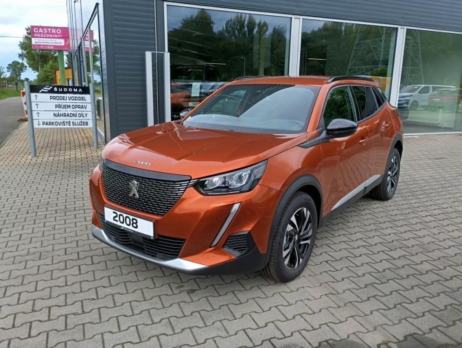 Peugeot 2008, Peugeot 2008 ALLURE PureTech 130k MAN6, barva oranžová