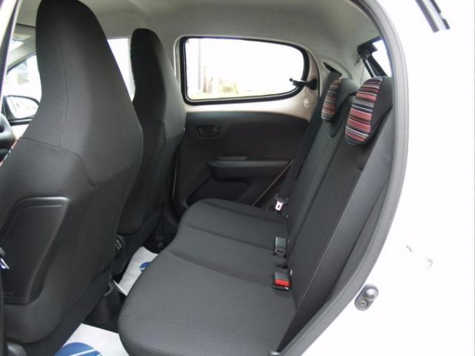 Citroën C1, Feel 1,0VTi 72, barva béžová