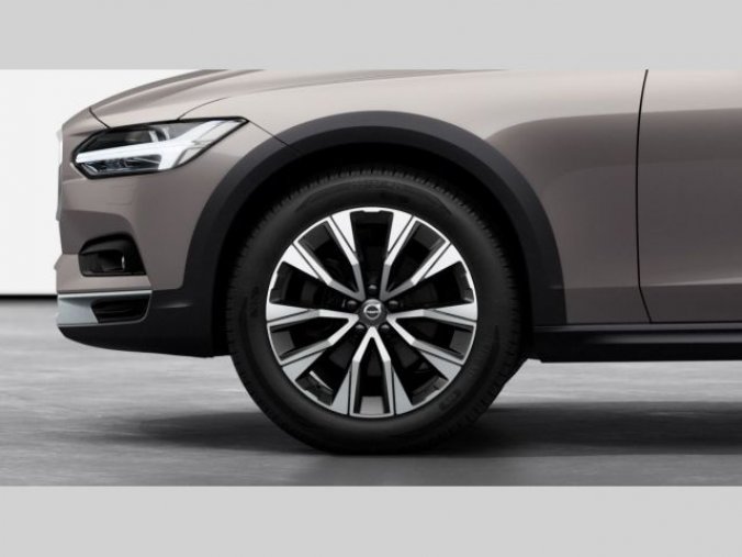Volvo V90, B4 2.0L 197+14 HP AT8 AWD CROS, barva stříbrná