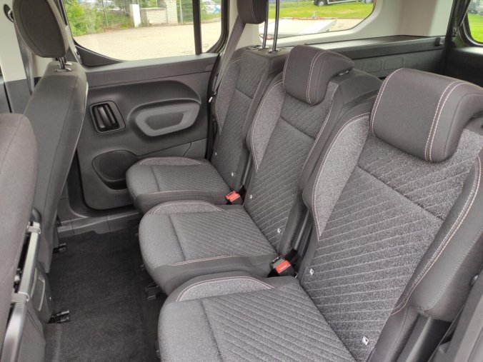 Peugeot Rifter, Peugeot Rifter LONG ALLURE 1.5HDI MAN6 OSOBNÍ, barva zelená