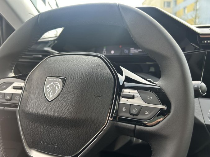 Peugeot 408, Peugeot 408 GT Hybrid 145 e-DCS6, barva šedá