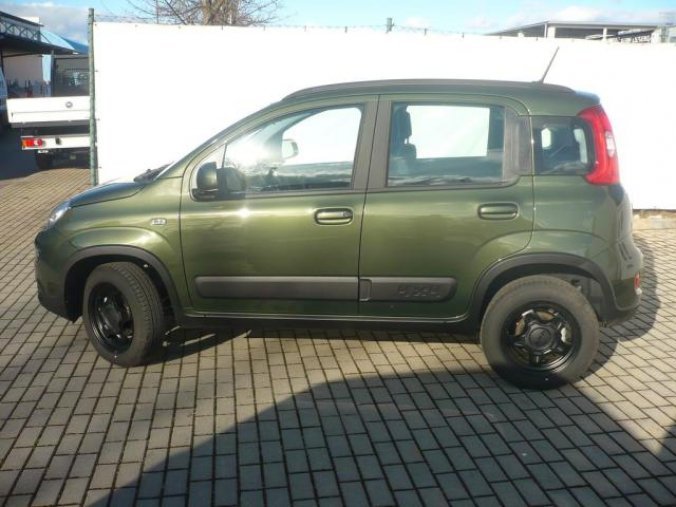 Fiat Panda, MY21 0,9T 85k 4x4 Wild, barva zelená