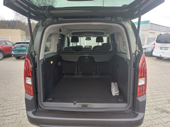 Peugeot Rifter, Peugeot Rifter ALLURE 1.5 BlueHDi 130k, barva zelená