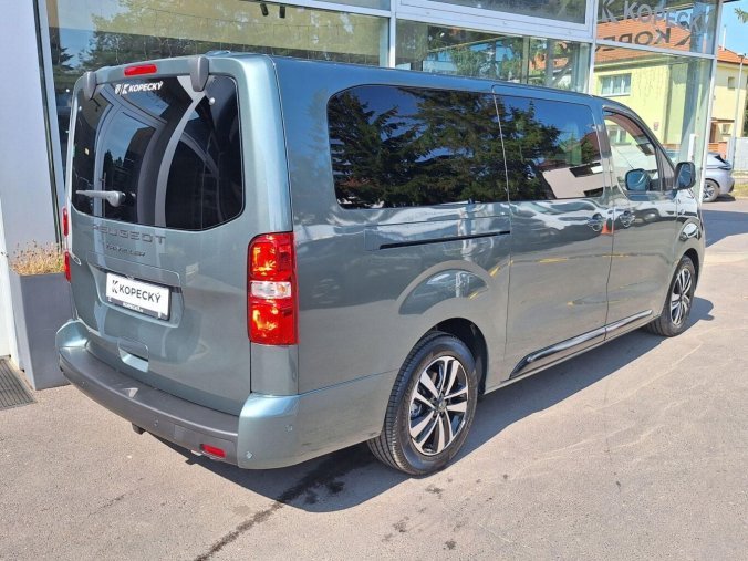 Peugeot Traveller, Peugeot Traveller ALLURE Long 2.2 BHDi 180k EAT8, barva šedá