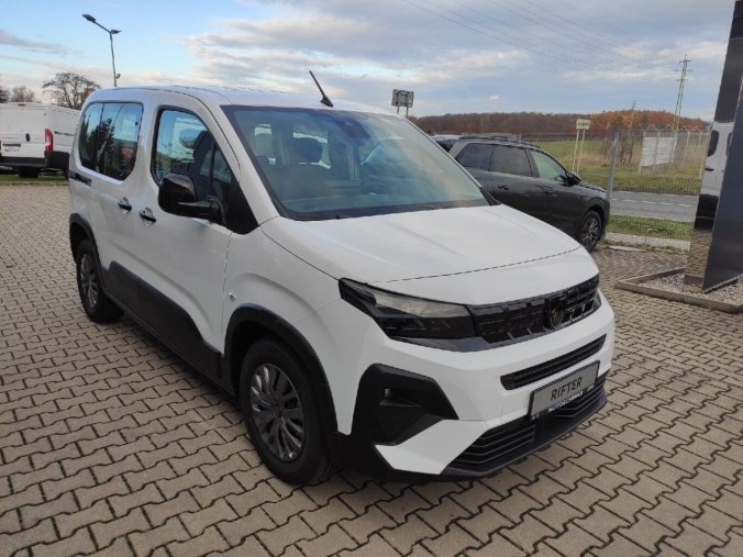 Peugeot Rifter, Peugeot Rifter ALLURE 1.2i 110k MAN6 BENZIN, barva bílá