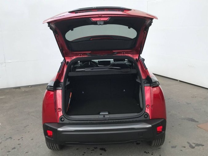 Peugeot 2008, Peugeot 2008 ALLURE 100 S&S MAN6 1,2 PureTe, barva červená