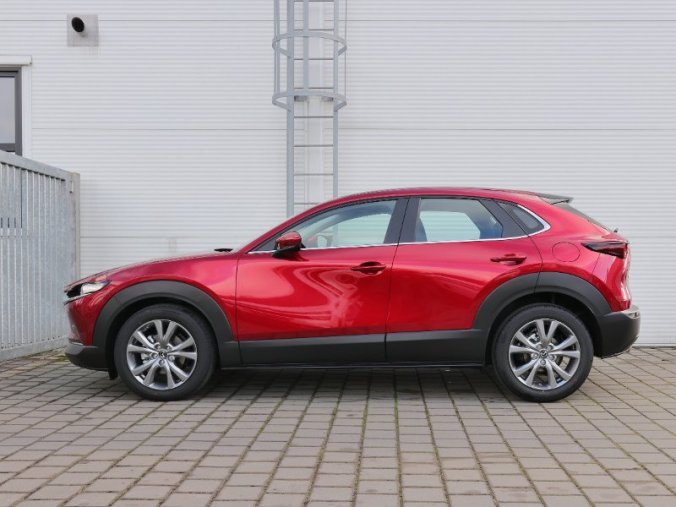 Mazda CX-30, 2,0i Skyactiv-X 180 KW/132k 6MAN, barva červená