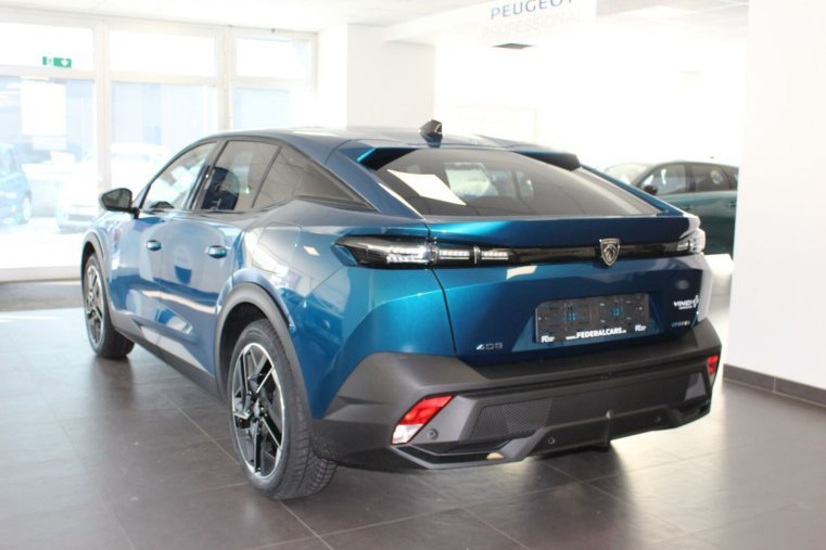 Peugeot 408, Peugeot 408 ALLURE Plug-in HYBRID 225 EAT, barva modrá