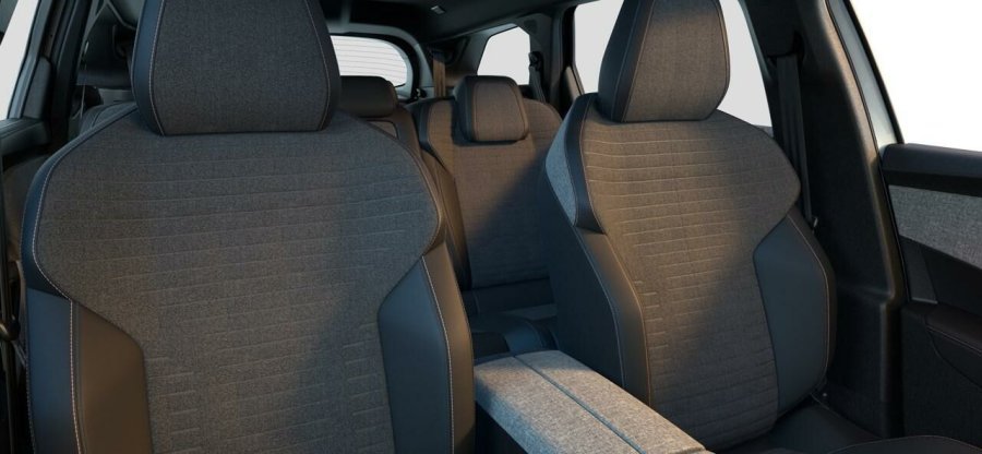 Peugeot 5008, Peugeot 5008 ALLURE Hybrid 136 e-DCS6, barva bílá