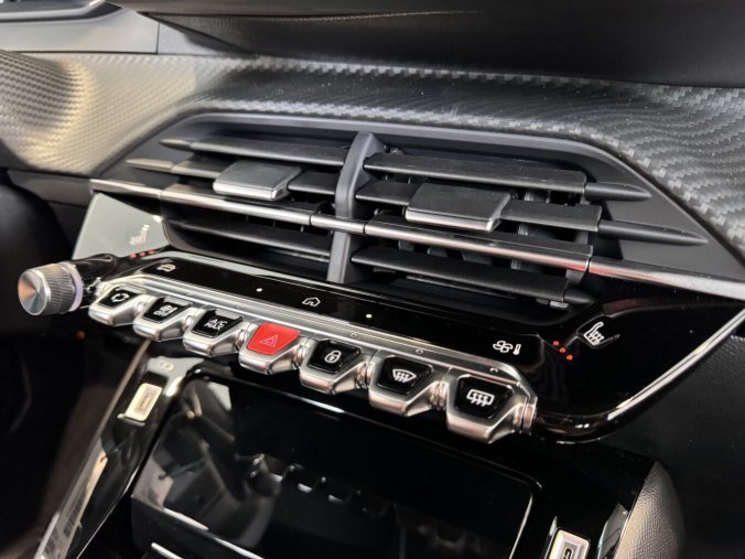 Peugeot 2008, Peugeot 2008 ALLURE, Pack Vision, Grip Control, barva modrá