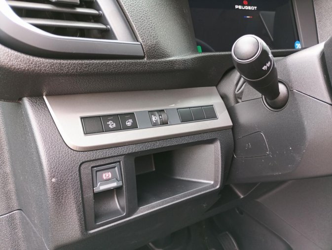 Peugeot Traveller, Peugeot Traveller Active Long 2.0 BlueHDi 180, barva šedá