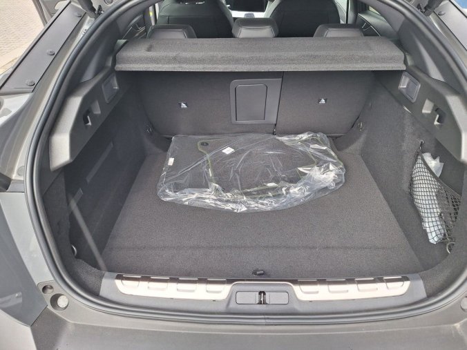 Peugeot 408, Peugeot 408 GT Hybrid 145 e-DCS6, barva šedá