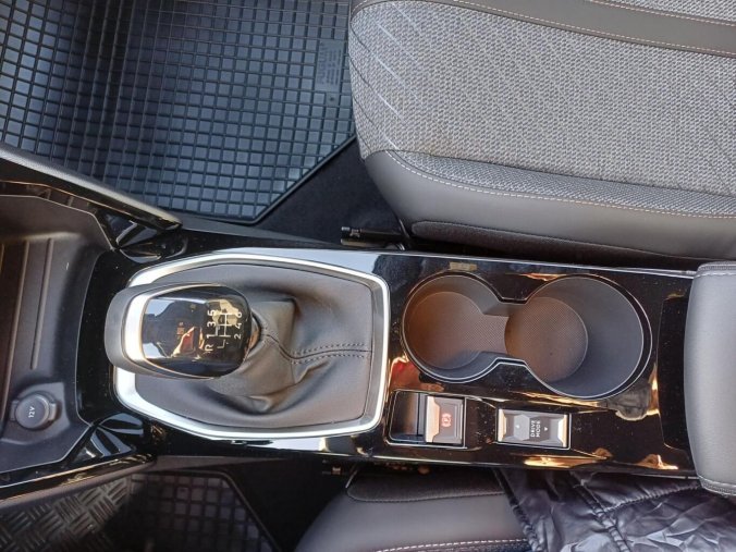 Peugeot 2008, Peugeot 2008 ALLURE 1.2 PureTech 100k Grip, barva modrá