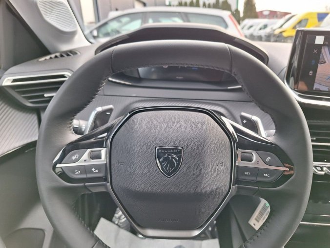 Peugeot 208, Peugeot 208 ALLURE Hybrid 100 e-DCS6, barva žlutá