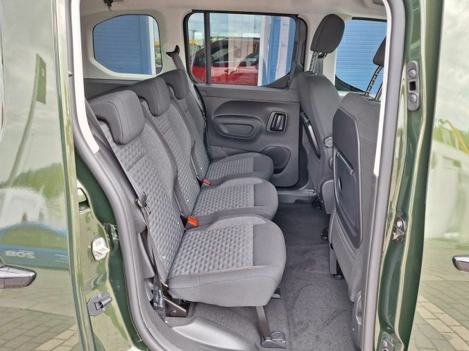 Peugeot Rifter, Peugeot Rifter GT BHDi 130 EAT8, barva zelená