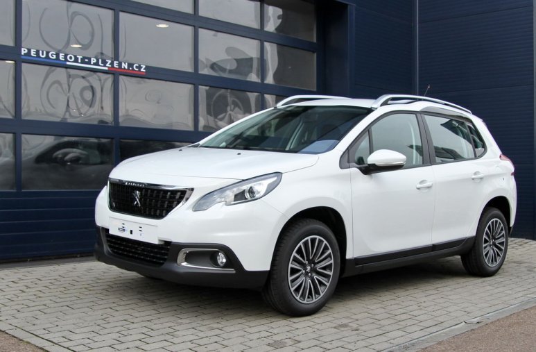 Peugeot 2008, Active 1.2 PureTech 82, barva bílá