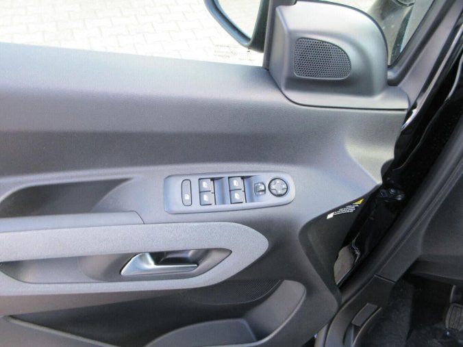 Peugeot Rifter, Peugeot Rifter LONG ALLURE HDi 130 MAN6 7míst, barva černá