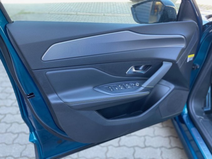 Peugeot 408, Peugeot 408  GT Plug-in HYBRID 225k - 0865, barva modrá