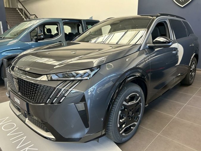 Peugeot 5008, Peugeot 5008 E-5008 GT - masážní sedadla, barva šedá