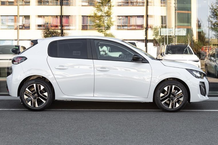 Peugeot 208, Peugeot 208 1,2 Turbo 100 MAN6  STYLE, barva bílá