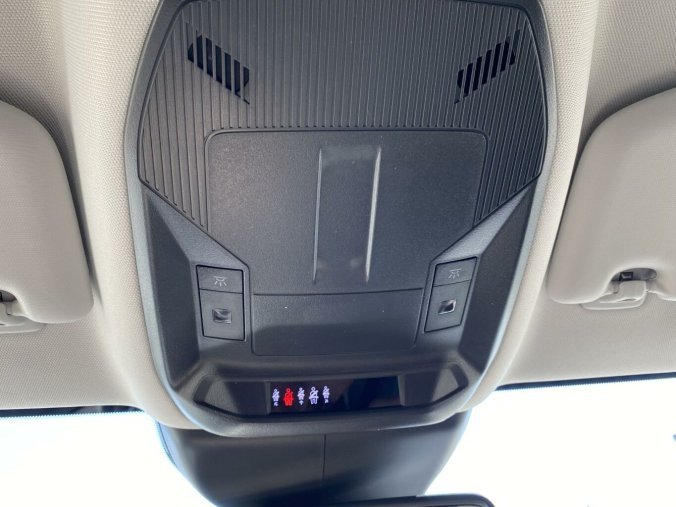 Peugeot 408, Peugeot 408 ALLURE Plug-in HYBRID e-EAT8, barva černá