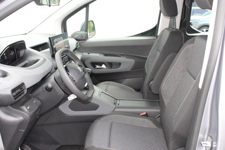 Peugeot Rifter, Peugeot Rifter LONG ALLURE BlueHDi 130 MAN6, barva šedá