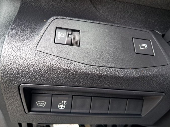 Peugeot Rifter, Peugeot Rifter ALLURE PureTech 110 S&S MA, barva modrá
