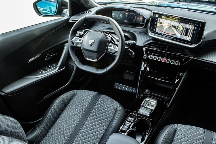 Peugeot 2008, Peugeot 2008 1,2 ALLURE Hybrid 145 e-DCS6, barva oranžová