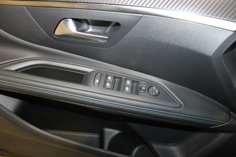 Peugeot 5008, Peugeot 5008 ALLURE PACK BlueHDi 130 EAT8, barva bílá