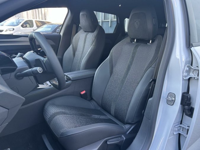Peugeot 308, Peugeot 308 SW GT Hybrid 145 e-DCS6, barva bílá