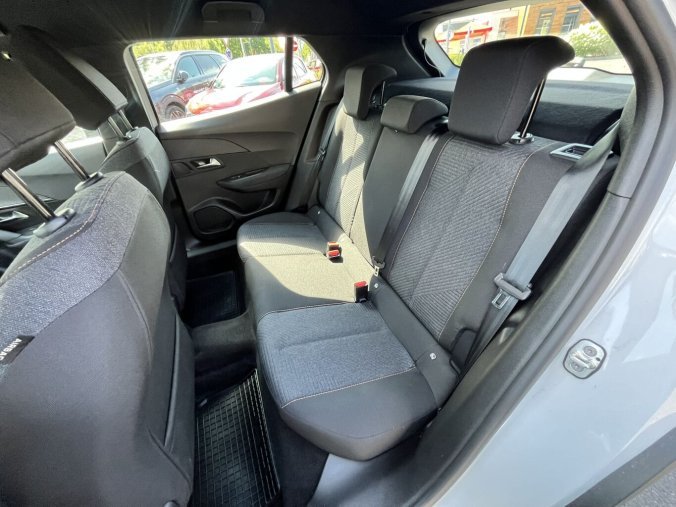 Peugeot 2008, Peugeot 2008 BUSINESS Turbo 100k MAN6, barva bílá