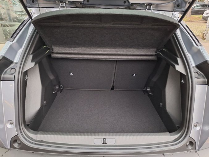 Peugeot 2008, Peugeot 2008 STYLE 1.2 PT 100k MAN6, barva šedá