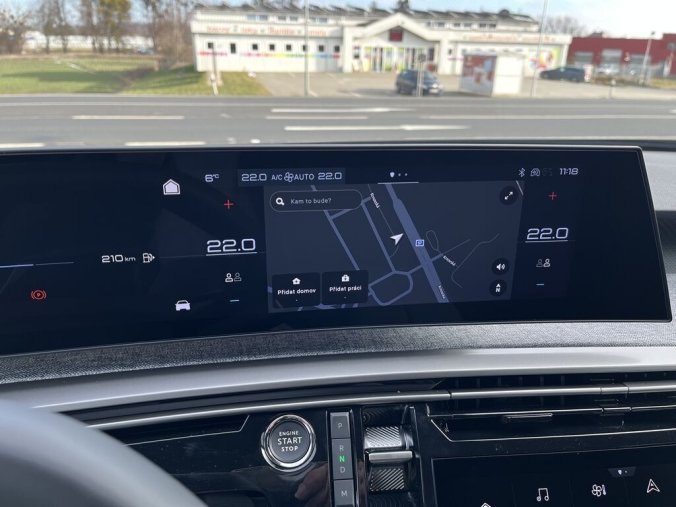 Peugeot 3008, Peugeot 3008 ALLURE Hybrid 145 e-DCS6, barva černá