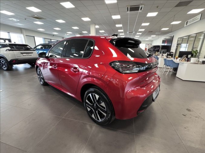 Peugeot 208, Peugeot 208 1,2 ALLURE PT 100 S&S MAN6, barva červená