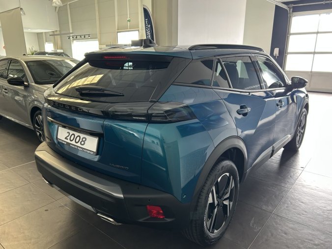 Peugeot 2008, Peugeot 2008 ALLURE Hybrid 110 e-DCS6, barva modrá