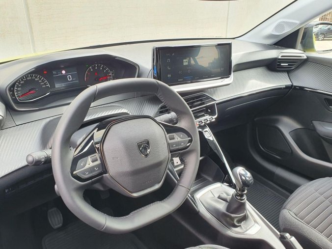 Peugeot 208, Peugeot 208 STYLE 1.2 PT 100k MAN6, barva žlutá