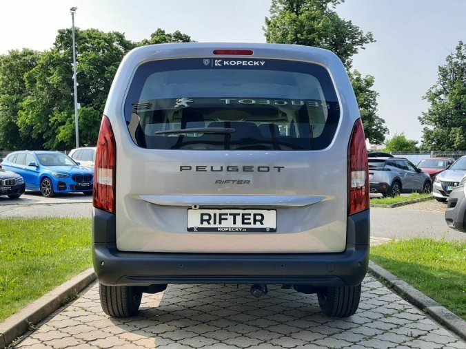 Peugeot Rifter, Peugeot Rifter LONG ALLURE 1,5 BHDi 130k EAT8, barva šedá