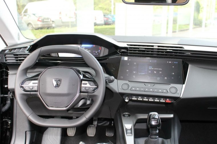 Peugeot 308, Peugeot 308 ACTIVE 1.2 130 MAN6, barva černá