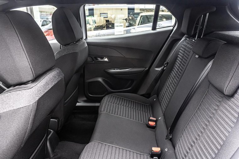 Peugeot 2008, Peugeot 2008 1,2 STYLE PT 100 S&S MAN6, barva bílá