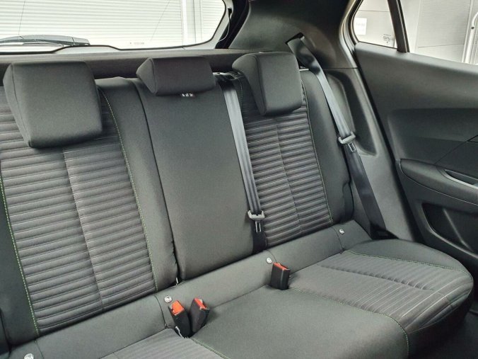 Peugeot 2008, Peugeot 2008 STYLE PureTech 100 S&S MAN6, barva bílá