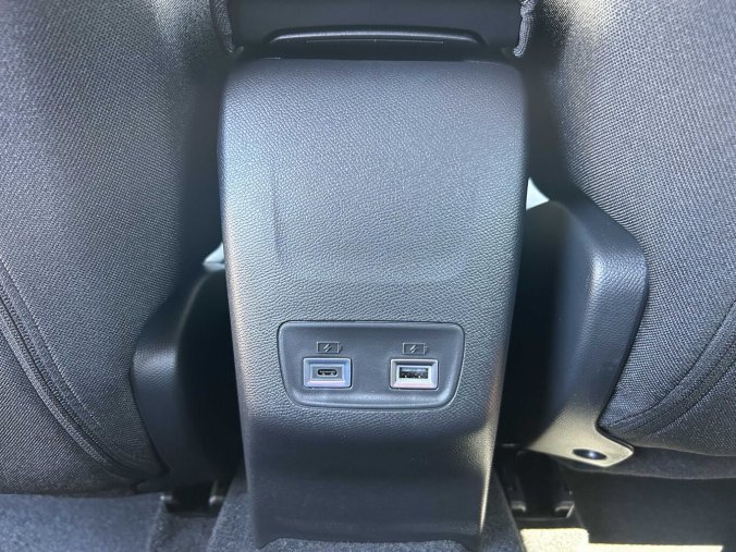 Peugeot 2008, Peugeot 2008 Peugeot 2008 ALLURE PureTech 100 S&S MAN6, barva modrá