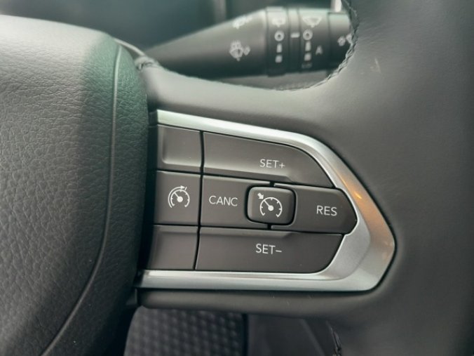 Jeep Compass, 1.5 130 PS NIGHT EAGLE Automat, barva červená