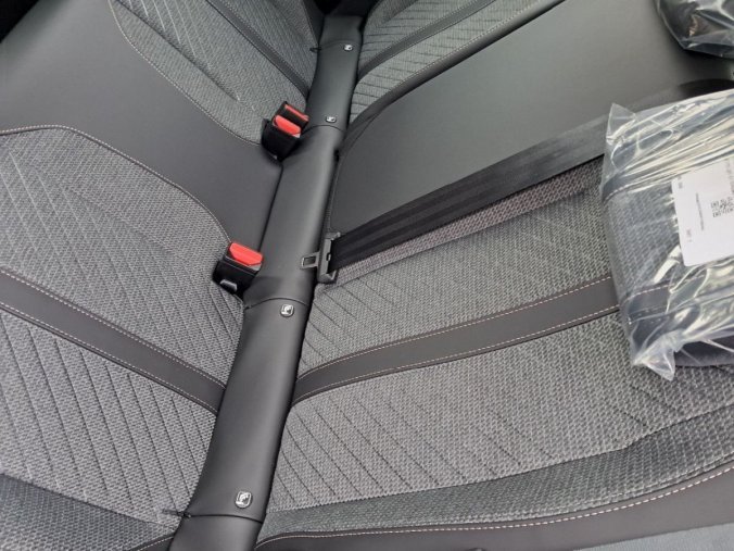 Peugeot 208, Peugeot 208 208 ALLURE PureTech 100 S&, barva šedá